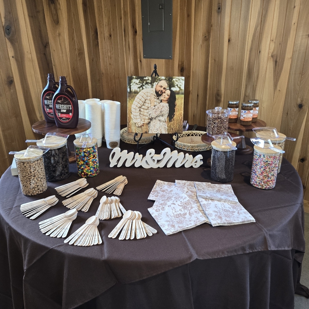 Clear Storage Jars with Wooden Lids And Serving Pieces